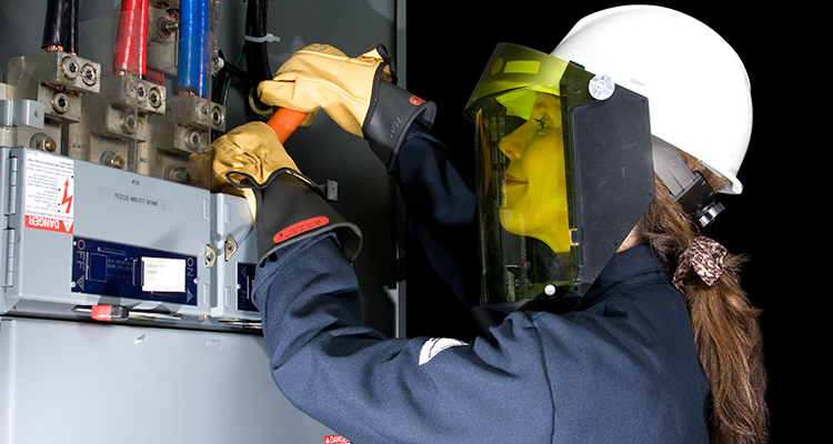 Electrician gloves: A protective equipment to prevent electrical